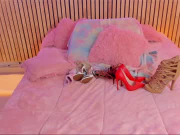 latina cam girl little_effy18 image #3563360