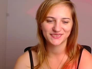 molly_lyyy latina cam