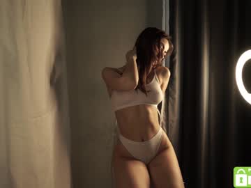 latina cam girl tessarosse_ image #2850125