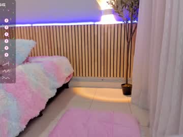 latina cam girl little_effy18 image #4281419