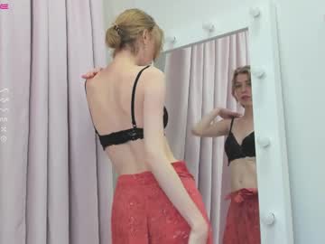 latina cam girl sandywillis image #2030784