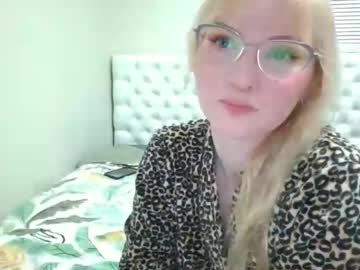 latina cam couple petite_cupcake image #4664456