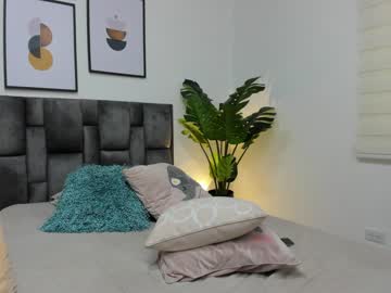 latina cam girl abigail_w image #1260831