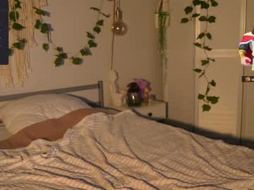 latina cam girl mother__of__dragons image #4071734