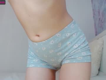 latina cam girl _cutie_cutiee_ image #3239714