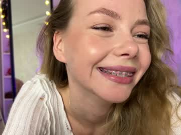 latina cam girl elli_harmon image #4284577