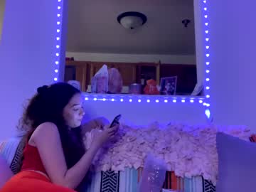 latina cam girl kylieexoxoxo2432 image #4465333
