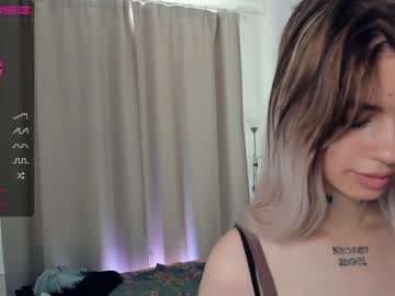 latina cam girl elfas_cute image #3268648