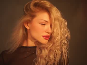 latina cam girl bunnylia__ image #3369689