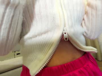 latina cam girl ehotlovea image #4205967