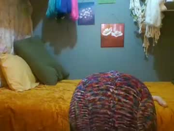 latina cam girl manicwhimsydreamgirl image #2310415