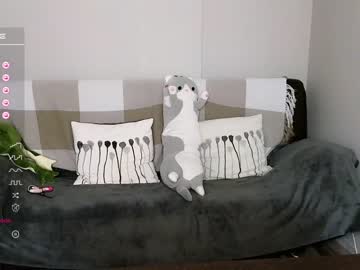 latina cam girl small_blondee image #3685850