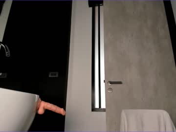 latina cam girl akino_17 image #1164815