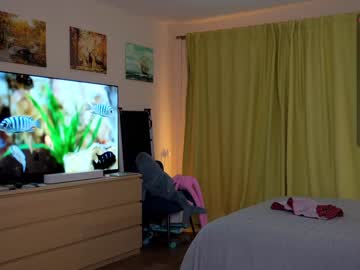 latina cam girl _blackbee_ image #13122