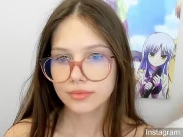 latina cam girl avrora_deis image #2916445