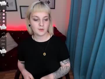 latina cam girl yolandi_toit image #1444884