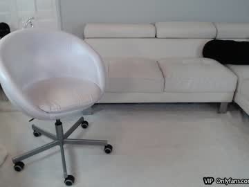 latina cam girl blonde_riderxxx image #3043811