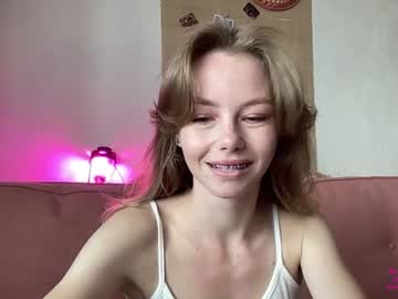 latina cam girl elli_harmon image #3165114