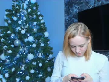 latina cam girl milena_plays image #495291
