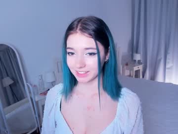 latina cam girl your_desssert image #3589245