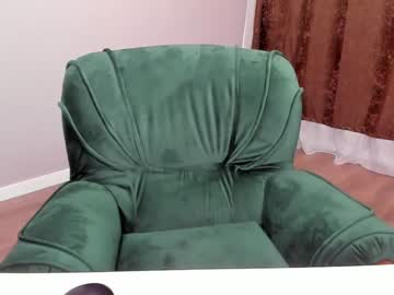 latina cam girl kira_little image #3391449