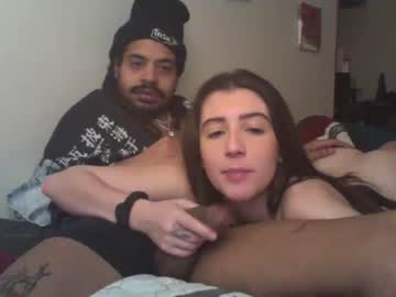 latina cam couple a_mariejuana69 image #2539163