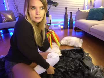 latina cam girl phoenix_taylor image #541253