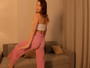 latina cam girl shine_chanel image #4271582