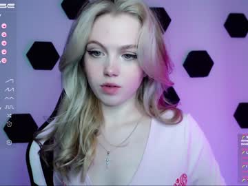latina cam girl small_blondee image #2679826