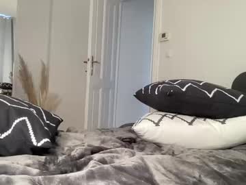 latina cam girl strawberryjamx image #1108457