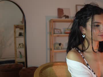 latina cam girl urcutelinda image #4455213