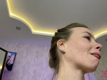 latina cam girl elli_harmon image #4070545