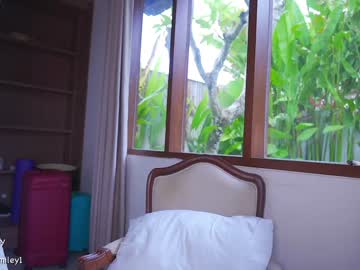 latina cam girl diana_smiley image #2830222