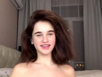 latina cam girl ella_hey image #2114443