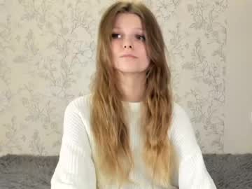 latina cam girl alainaestrada image #3651068