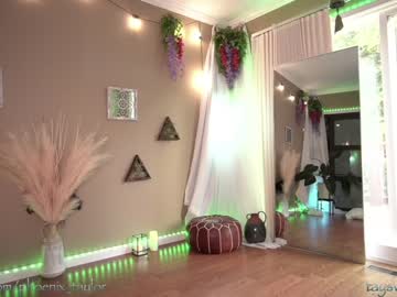 latina cam girl phoenix_taylor image #1603685