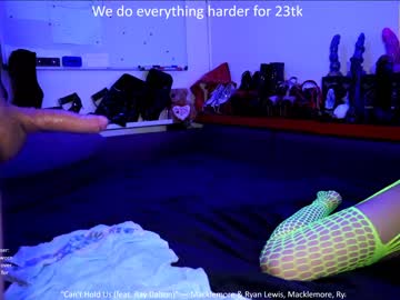 latina cam couple ana__lingus image #1305784