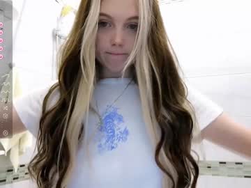 latina cam girl small_blondee image #3956243