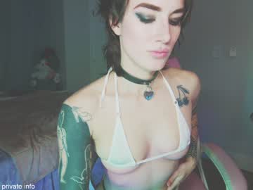 latina cam girl aynmarie image #3214519