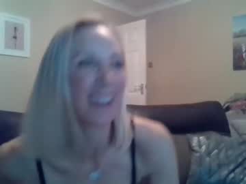 latina cam couple mikeyliz image #4465313