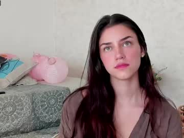 latina cam girl grettabenett_ image #3390935