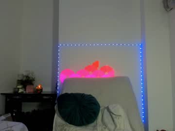 latina cam girl hotfallingdevil image #2397786