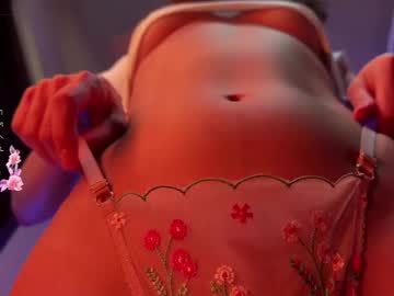 plumybun latina cam