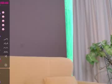 latina cam girl small_blondee image #1150643