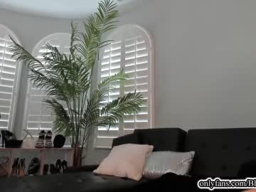 latina cam girl blonde_riderxxx image #4469473
