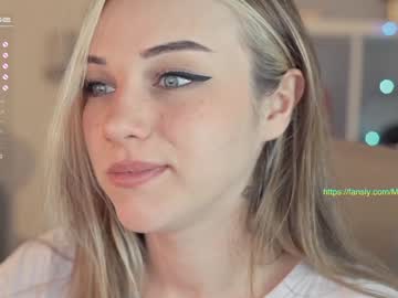 latina cam girl mia_milagros image #1382768