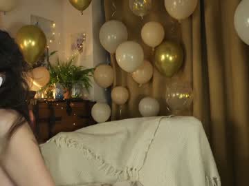 latina cam girl yulladao image #2751202