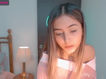 latina cam girl gummy_bear7 image #864391