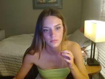 latina cam girl emmmafox14 image #3210295