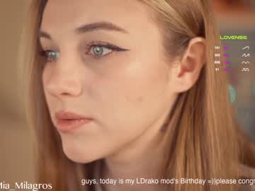 latina cam girl mia_milagros image #3626473